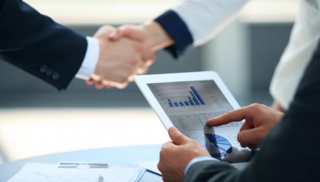 Майже 8 тис. українських компаній у 2025 році змінили регіон реєстрації