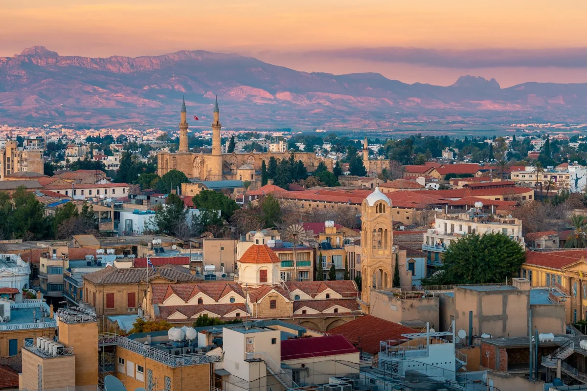 Кіпр відмовився від гербового збору та реформує податок на нерухомість