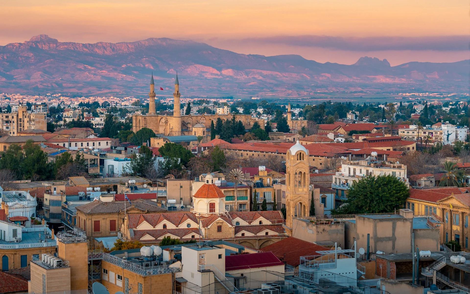 Кіпр відмовився від гербового збору та реформує податок на нерухомість